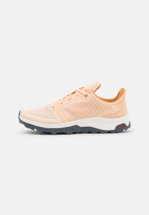 OUTBOUND PRISM - Trekingové boty - almond cream/sun kiss/apricot buff