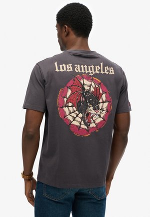 Superdry & Co, - T-shirt z nadrukiem
