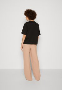 Lindex LOLA - Navadna majica - black