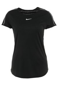 Maglietta sportiva nera a maniche corte Nike Dri-FIT con logo swoosh bianco sul petto e piping bianco lungo le cuciture delle spalle.