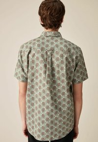 Next SHORT SLEEVE REGULAR FIT - Vapaa-ajan kauluspaita - green