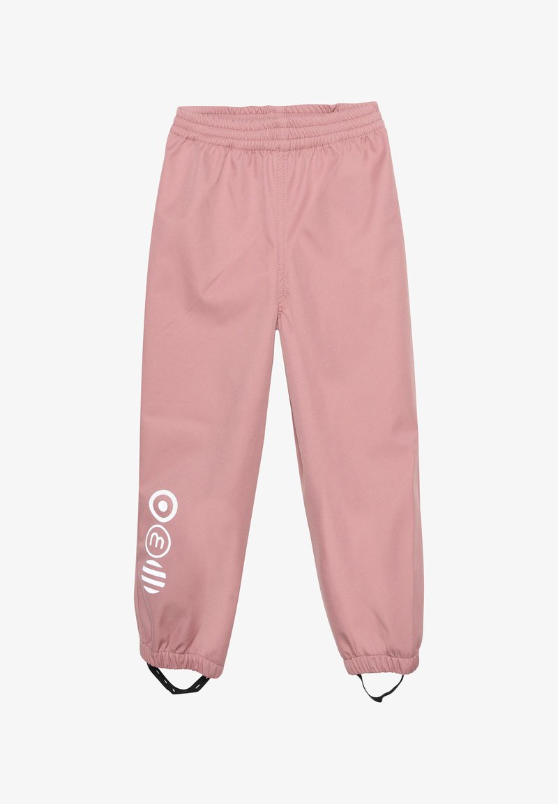 Roze, lichte broek met een elastische tailleband, taps toelopende benen en zwarte hardware. Bevat een witte logodruk op het linkerpijpen.