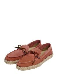 Suede slip-on cipele u koralj boji s pletenim jutenim đonom, s naglaskom u obliku mašne i zaobljenim dizajnom prsta za svakodnevno nošenje.