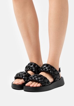 VOYAGE - Korkeakorkoiset sandaalit - black