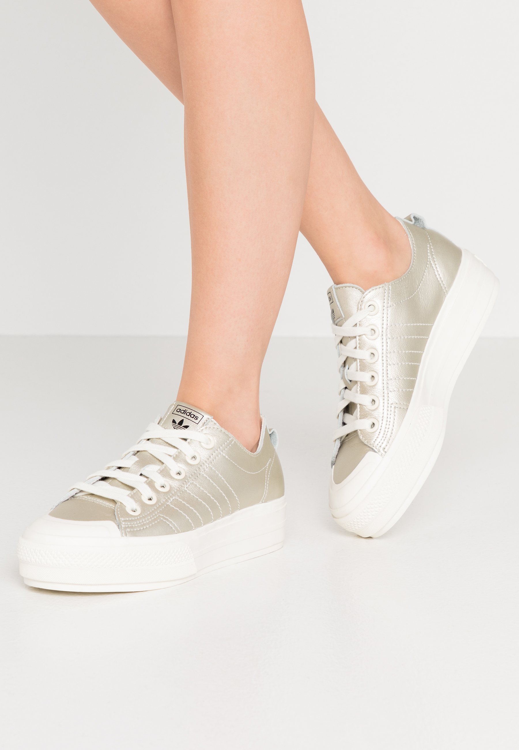 adidas Originals NIZZA PLATFORM Sneaker low offwhite adidas Originals NIZZA RF PLATFORM Sneaker low offwhite