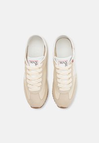 MAX&Co. Sporta apavi - avorio