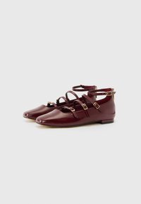 ALDO NELTA - Baleriinad - red