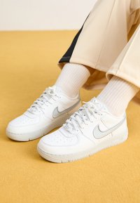 Vald, summit white/metallic silver/photon dust