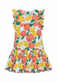 Kleid mit weißem Hintergrund, das ein lebhaftes Obstmuster aus Orangen und Zitronen zeigt, mit Rüschenärmel und einem ausladenden Saum.