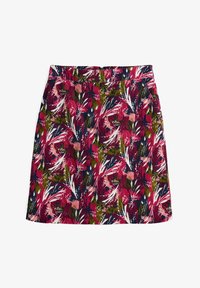 Vybráno, pink towan grasses maritime