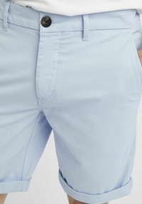 BZB BERMUDA - Short - bleu clair