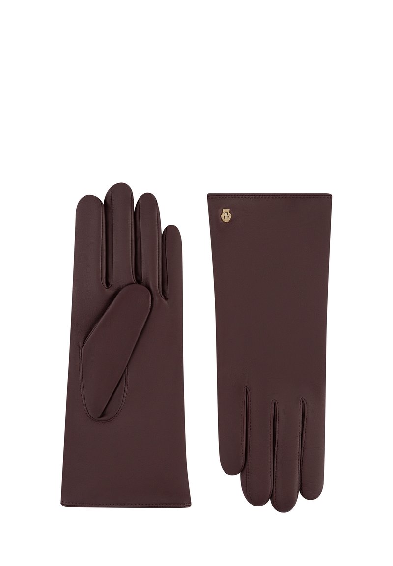 Guanti in pelle marrone scuro con texture liscia, uno mostra il lato del palmo e l'altro il lato posteriore con un piccolo emblema dorato vicino al polso.