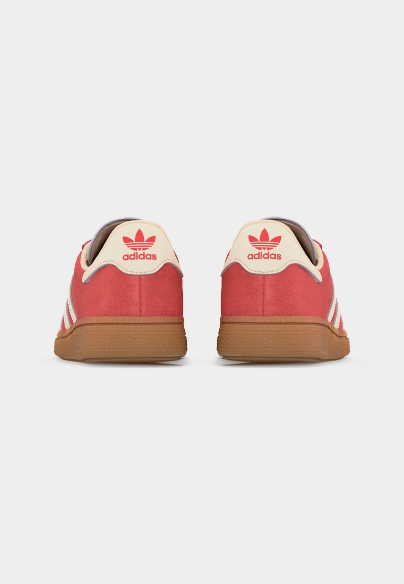 adidas Originals MUENCHEN - Tenisky - semi flash red/off white