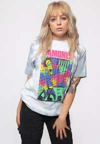 Paradiso Clothing RAMONES ESCAPENY DYE WASH - Print T-shirt - white