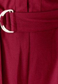 Niet geselecteerd, burgundy