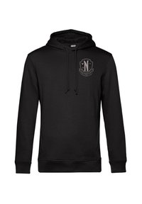Felpa nera realizzata in misto cotone. Caratterizzata da una tasca frontale, cappuccio con lacci e un emblema grigio con la lettera "N" sul lato sinistro del petto.