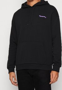 YOURTURN Felpa con cappuccio - black