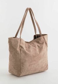 Beige mockask tote-väska med två långa remmar, mjuk textur och en rymlig, öppen design. Inga synliga detaljer eller mönster.