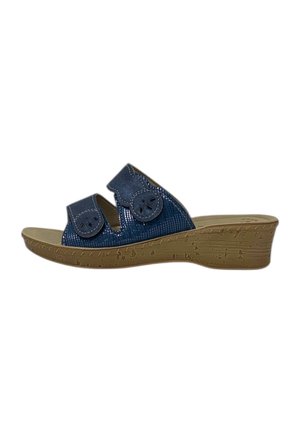 Sandalo con zeppa blu con due cinturini regolabili e dettagli floreali traforati, dotato di una suola marrone chiaro con texture progettata per il comfort.