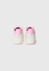 Tommy Jeans FLATFORM - Sneakers low - ecru/carnival pink
