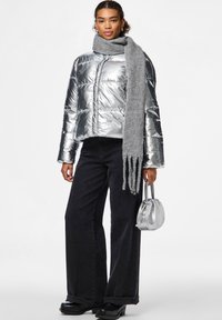 Pieces PCNAMIE PUFFER JACKET - Ziemas jaka - silver