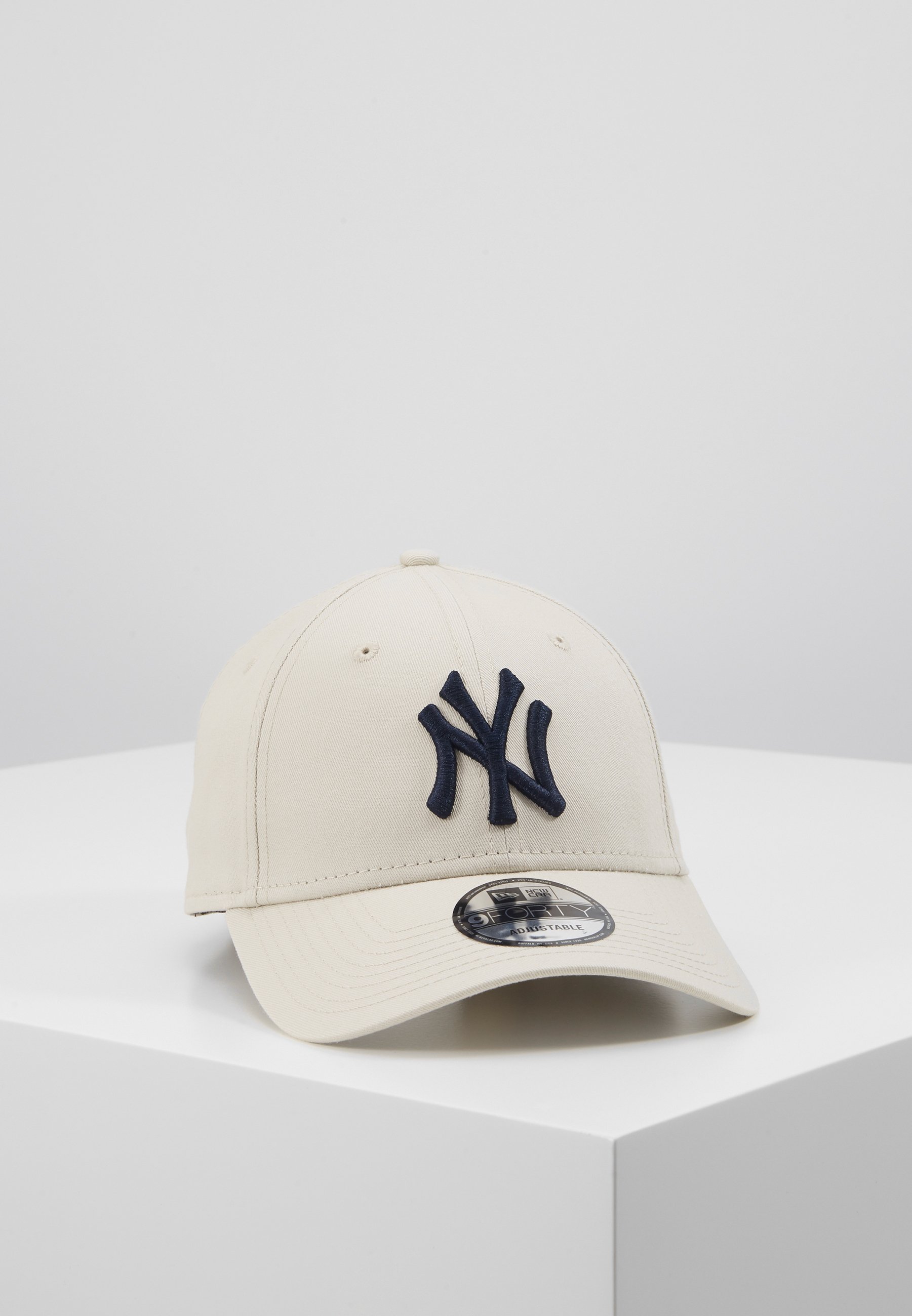 New Era LEAGUE ESSENTIAL 9FORTY® UNISEX - Pet - pink/donkerroze