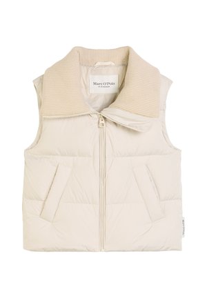 Beige puffer vest met een geribbelde kraag, vooraan met ritssluiting en twee zijzakken. Zachte textuur met gestikt ontwerp. Merklabel zichtbaar.
