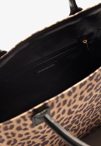 Even&Odd ANIMAL PRINT - Käsilaukku - brown