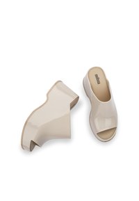 Melissa PATTY - Mules à talons - beige