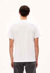 Thumbnail Image 3