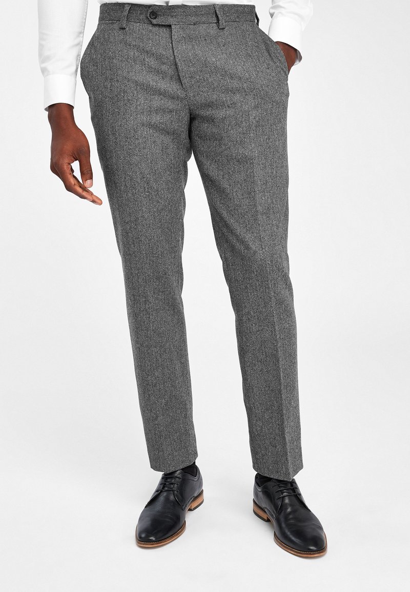 Next - TAILORED FIT HERRINGBONE TROUSERS REGULAR FIT - Pantaloni - grey, Ingrandire