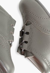 Pisamonas INGLESITOS INGLESA - Stivaletti stringati - gris
