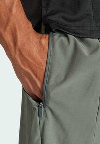 adidas Performance D4T WORKOUT  - Sports shorts - legend ivy