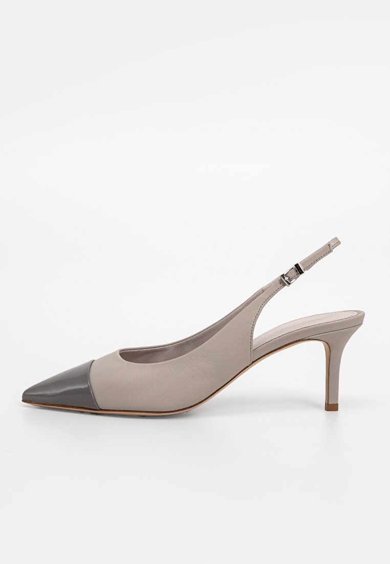 Kennel + Schmenger Klassieke pumps beige Kennel + Schmenger Klassieke pumps beige