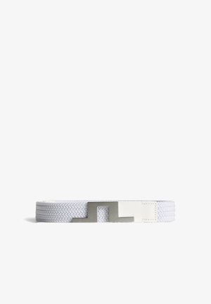 Ceinture en tissu blanc tissé avec une boucle en métal argenté de forme rectangulaire ouverte, présentée sur un fond blanc.