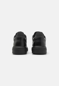 Steve Madden BRENT - Sneakers low - black