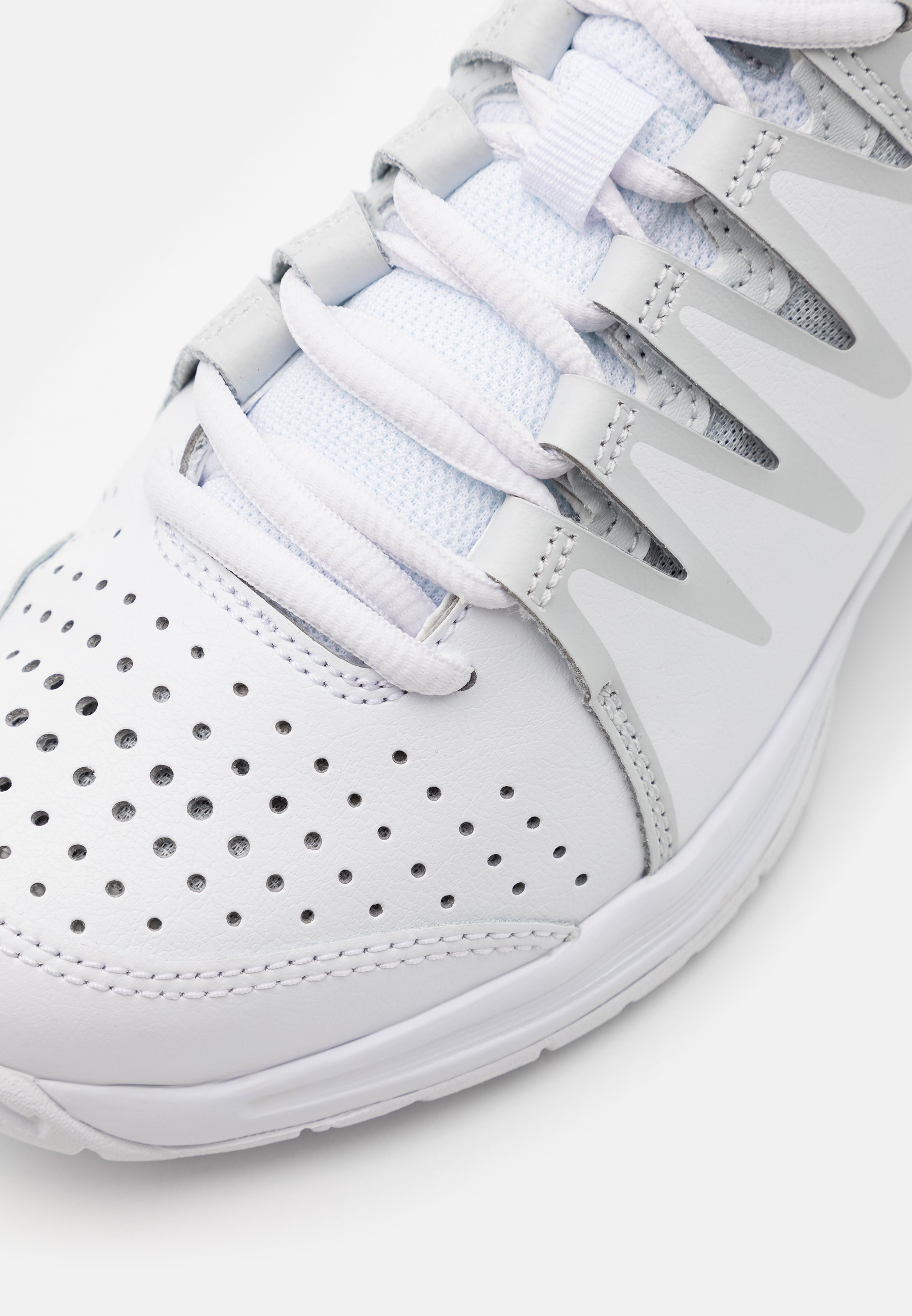 nike vapor court women's tennis shoes