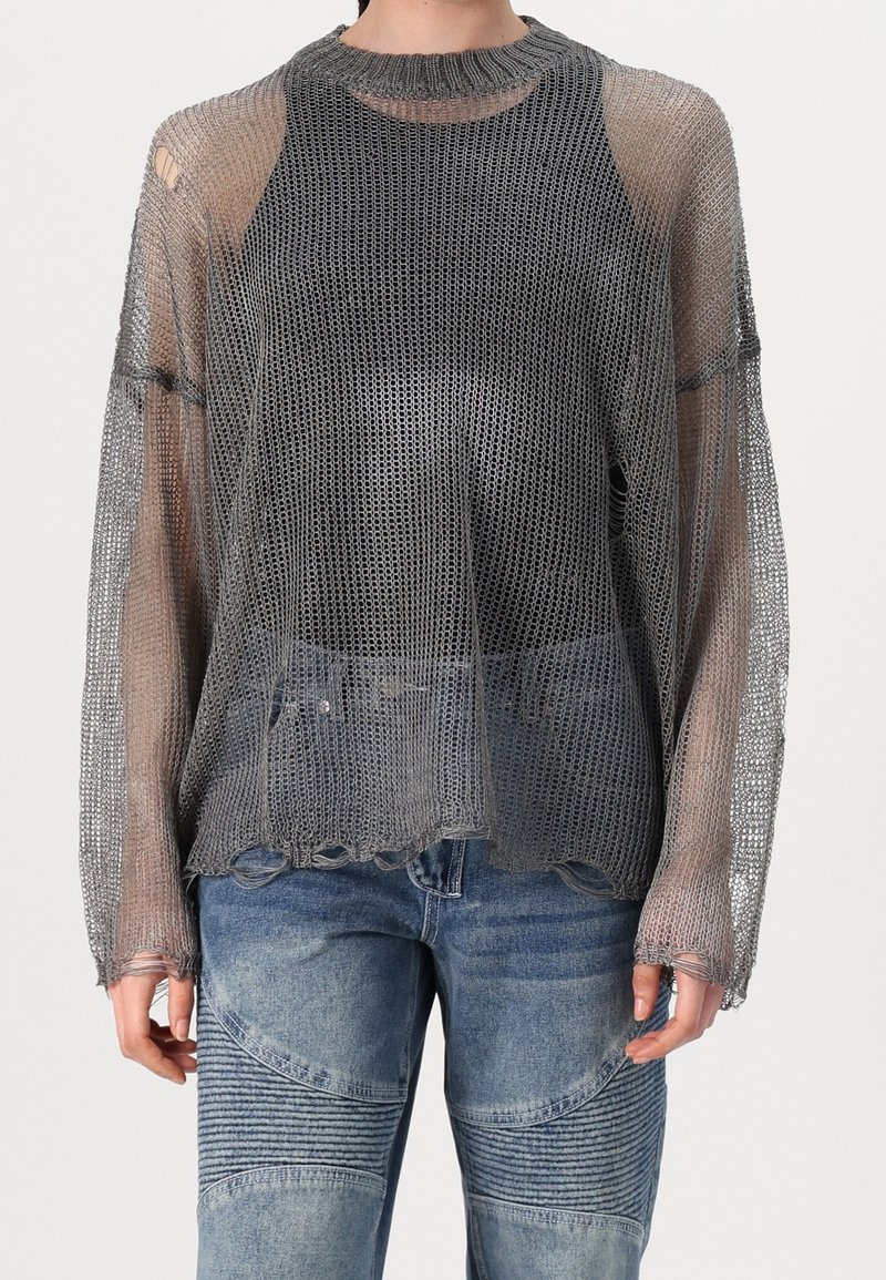 The Ragged Priest Pullover - grey