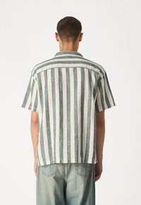 American Eagle CURTIS  - Chemise - leaf green