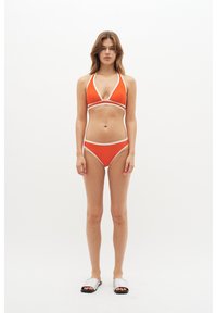 InWear Bikinio viršutinė dalis - cherry tomato