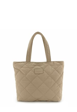 Sac cabas matelassé beige avec deux poignées rembourrées et un petit patch logo rectangulaire au centre devant.
