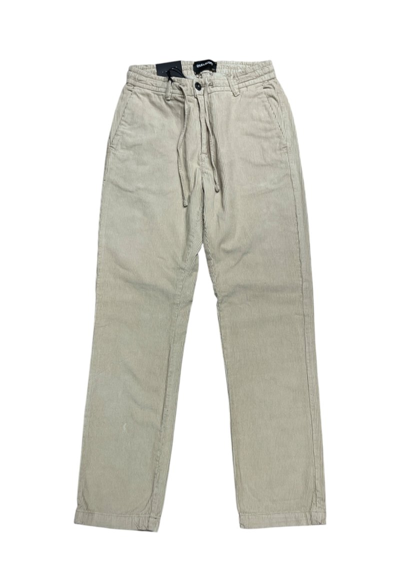 Pantaloni in velluto a coste beige con vita regolabile tramite coulisse, chiusura con bottone e zip, e tasche laterali, distesi su uno sfondo bianco.