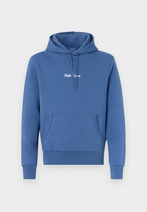Zils džemperis ar kapuci ar priekšējo kenguru kabatu, kapuci ar aukliņu un baltu izšūtu "Ralph Lauren" logotipu uz krūtīm.