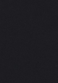Schwarzer Stoff mit glatter Textur, gleichmäßiger Oberfläche und ohne sichtbare Muster oder Details, geeignet für verschiedene Textilanwendungen.