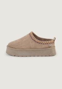 TOM TAILOR LICENCE - Chaussons - mud