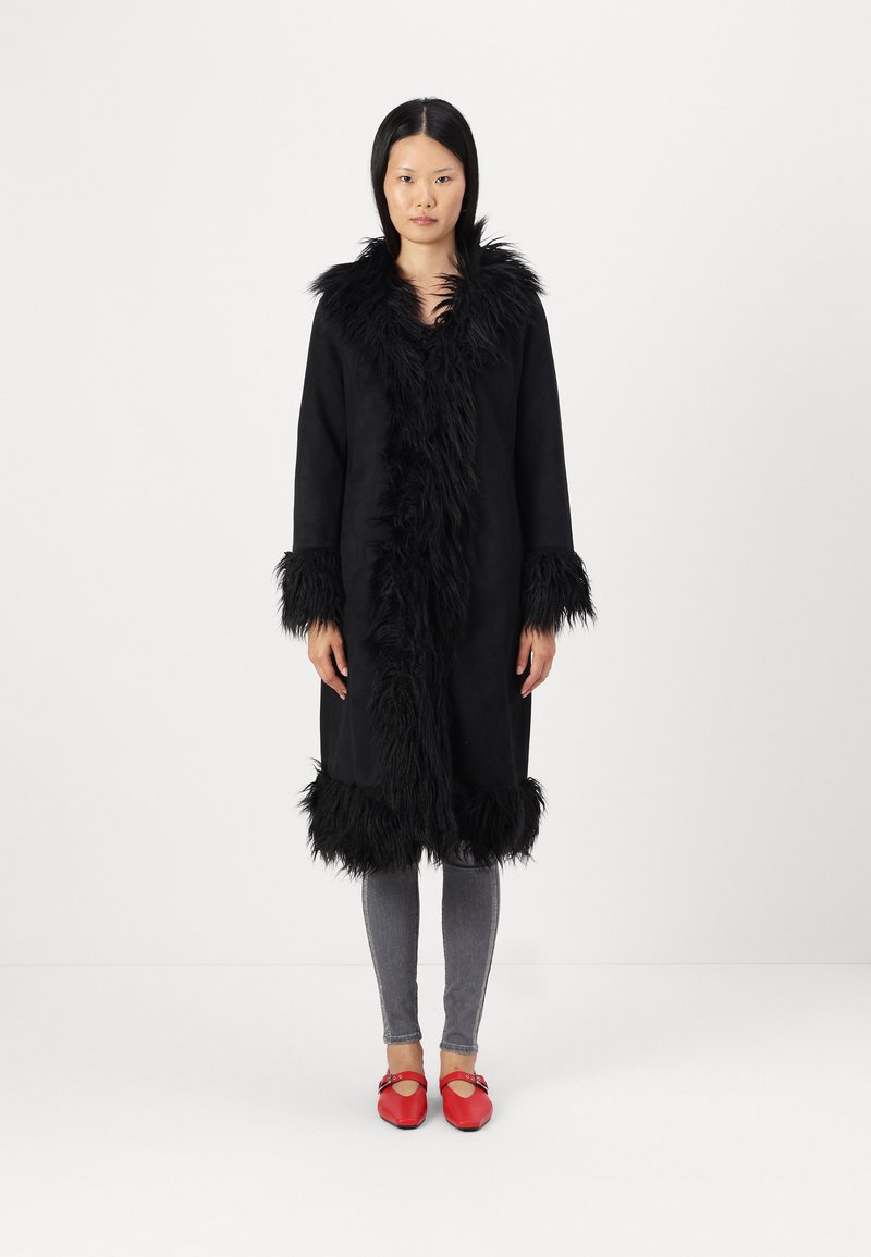 ONLY ONLVIENNA SUEDE COAT - Klassisk frakke - black
