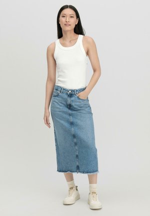 hessnatur MIDI REGULAR - Denim skirt - light blue