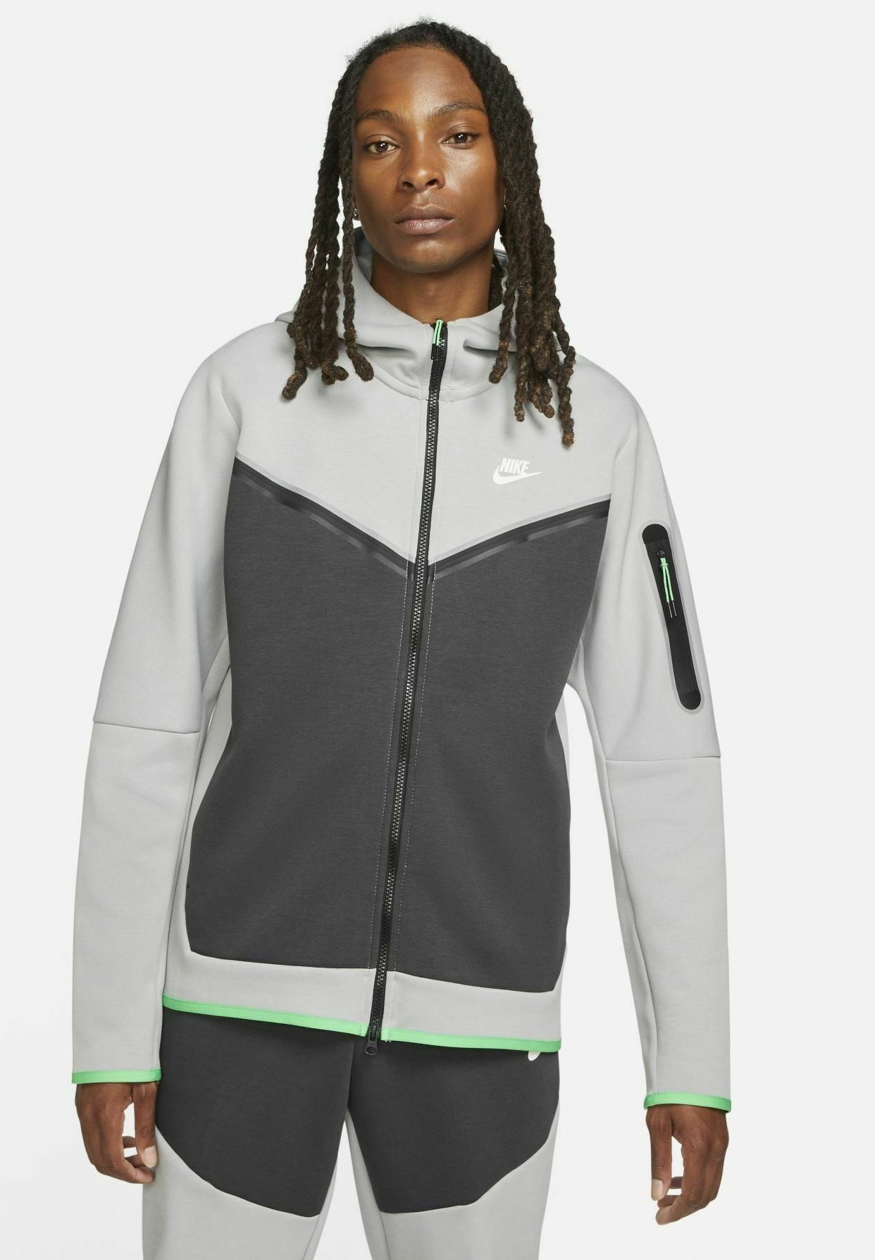 Nike Sportswear M NSW TCH FLC FZ WR - Sweater met rits - light smoke  grey/anthracite/light green spark/sail/lichtgrijs - Zalando.nl licht grijze nike tech