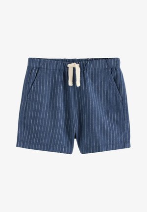Blå bomuldsshorts med hvide lodrette striber, elastisk talje med hvidt snorebånd og sidelommer på hvid baggrund.