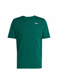 Camiseta de algodón verde con mangas cortas. Presenta un pequeño logo blanco en la parte superior izquierda del pecho. Cuello redondeado y corte regular.